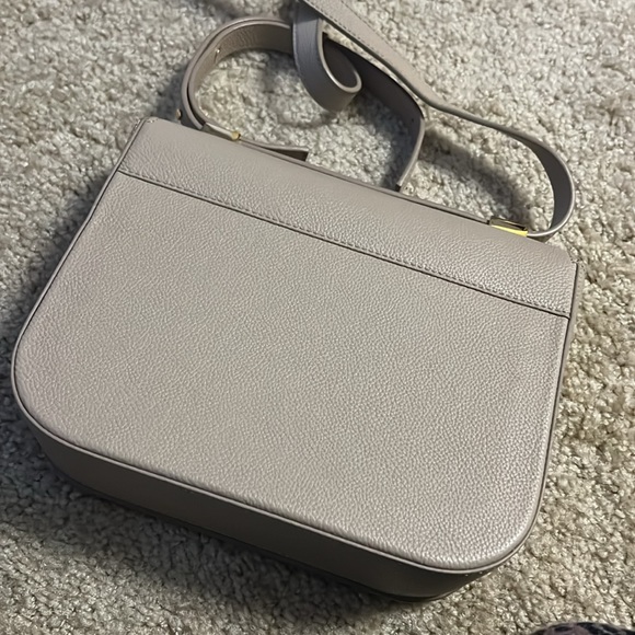 Meet your Posher, Julianne - Picture 5 of 7